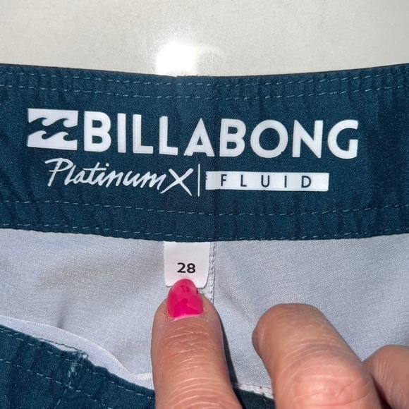 Multi Stripe Billabong Board Shorts with Back Velcro Pocket Size Waist 28 - Picture 2 of 6